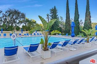 , 2160 Century Park East, Westwood, CA 90067 - 6