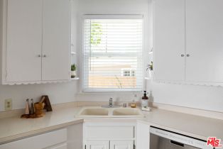 Single Family Residence, 210 Naomi st, Burbank, CA 91505 - 16