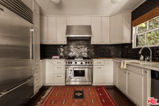 Single Family Residence, 9027 Phyllis ave, West Hollywood , CA 90069 - 4