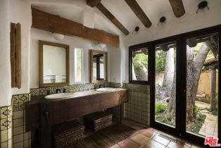 Single Family Residence, 659 Channel rd, Santa Monica, CA 90402 - 8