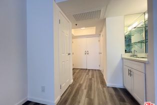 , 10390 WILSHIRE blvd, Westwood, CA 90024 - 4