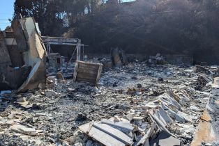 , 921 Jacon way, Pacific Palisades, CA 90272 - 2