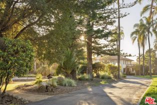 Single Family Residence, 1 Beach rd, Santa Barbara, CA 93117 - 17