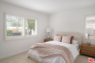 Single Family Residence, 20212 Oxnard st, Woodland Hills, CA 91367 - 12