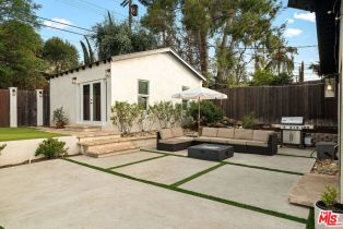 Single Family Residence, 20212 Oxnard st, Woodland Hills, CA 91367 - 24