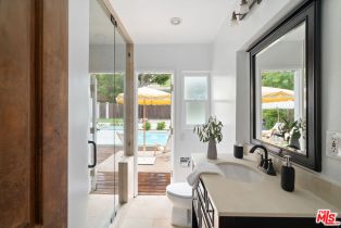 Single Family Residence, 20212 Oxnard st, Woodland Hills, CA 91367 - 16