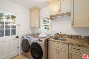 Single Family Residence, 20212 Oxnard st, Woodland Hills, CA 91367 - 9