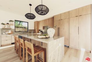 Single Family Residence, 5725 Katherine ave, Sherman Oaks, CA 91401 - 9