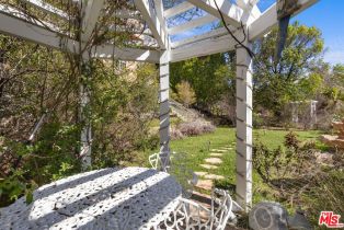 Single Family Residence, 17152 Barneston st, Granada Hills, CA 91344 - 48