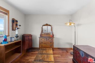 Single Family Residence, 17152 Barneston st, Granada Hills, CA 91344 - 27