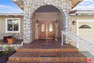 Single Family Residence, 17152 Barneston st, Granada Hills, CA 91344 - 4