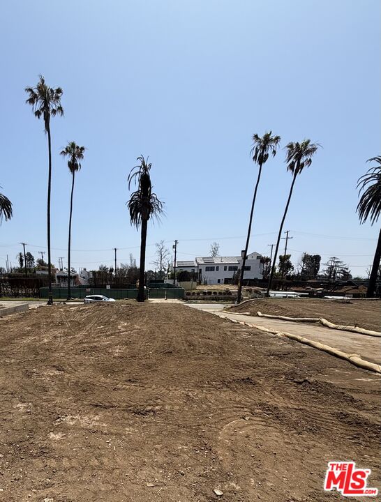 , 425 Swarthmore ave, Pacific Palisades, CA 90272 - 1