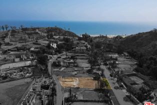 Land, 582   Radcliffe Ave, Pacific Palisades, CA  Pacific Palisades, CA 90272