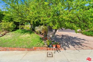 Single Family Residence, 9697 Moorgate rd, Beverly Hills, CA 90210 - 2
