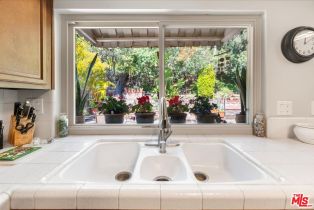 Single Family Residence, 9697 Moorgate rd, Beverly Hills, CA 90210 - 13