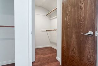 , 922 Lincoln blvd, Santa Monica, CA 90403 - 8