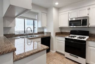 , 922 Lincoln blvd, Santa Monica, CA 90403 - 3