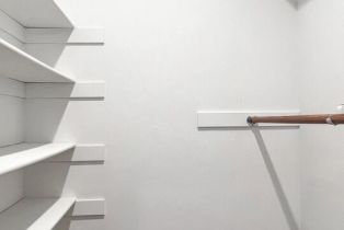 , 922 Lincoln blvd, Santa Monica, CA 90403 - 9