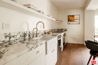 Condominium, 1131 Alta Loma rd, West Hollywood , CA 90069 - 4