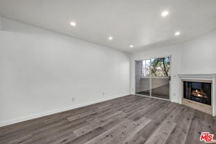 Condominium, 13340 Burbank blvd, Sherman Oaks, CA 91401 - 13