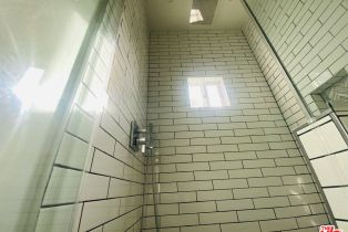 Single Family Residence, 22656 Miranda st, Woodland Hills, CA 91367 - 48