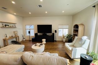 Single Family Residence, 22656 Miranda st, Woodland Hills, CA 91367 - 10