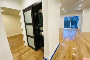 Single Family Residence, 22656 Miranda st, Woodland Hills, CA 91367 - 11