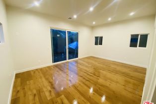 Single Family Residence, 22656 Miranda st, Woodland Hills, CA 91367 - 12