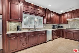 Single Family Residence, 326 Doheny dr, Beverly Hills, CA 90211 - 11