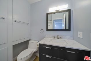 , 200 45th st, Manhattan Beach, CA 90266 - 8