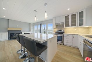 , 200 45th st, Manhattan Beach, CA 90266 - 2