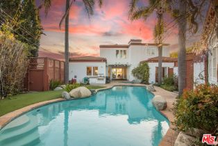 Single Family Residence, 905 Berkeley st, Santa Monica, CA 90403 - 4