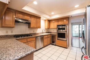 Condominium, 10336 Wilshire blvd, Westwood, CA 90024 - 7