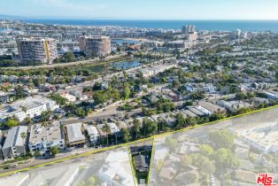 Residential Income, 2616 Abbot Kinney blvd, Venice, CA 90291 - 4