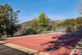 Single Family Residence, 1501 Tower Grove dr, Beverly Hills, CA 90210 - 16