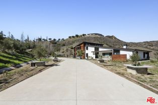 , 31830 Lobo Canyon, Agoura Hills, CA 91301 - 5