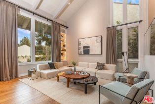 Single Family Residence, 1059 Angelo dr, Beverly Hills, CA 90210 - 5