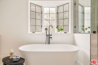 Single Family Residence, 17481 Tramonto dr, Pacific Palisades, CA 90272 - 19