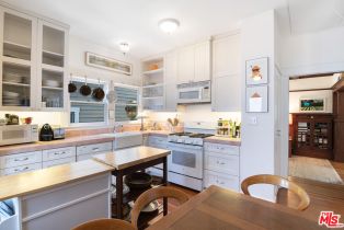 Condominium, 2402 4th st, Santa Monica, CA 90405 - 8