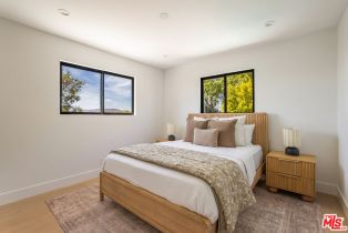 Single Family Residence, 23278 Aetna st, Woodland Hills, CA 91367 - 35