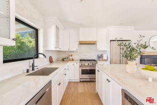 Single Family Residence, 23278 Aetna st, Woodland Hills, CA 91367 - 12