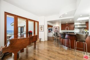 , 23018 Pacific Coast hwy, Malibu, CA 90265 - 5