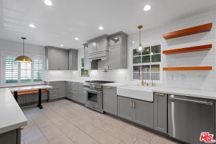 Single Family Residence, 2427 Benedict Canyon dr, Beverly Hills, CA 90210 - 24