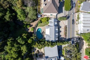 Single Family Residence, 2427 Benedict Canyon dr, Beverly Hills, CA 90210 - 5