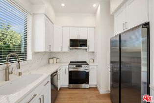 Single Family Residence, 23247 Calvert st, Woodland Hills, CA 91367 - 9