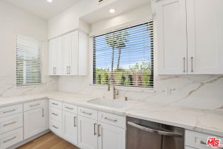 Single Family Residence, 23247 Calvert st, Woodland Hills, CA 91367 - 10