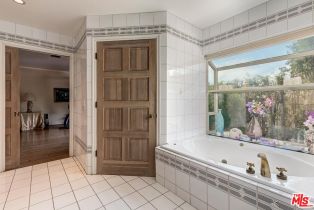 Single Family Residence, 821 Malcolm ave, Westwood, CA 90024 - 33