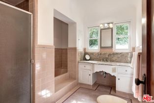 Single Family Residence, 821 Malcolm ave, Westwood, CA 90024 - 22