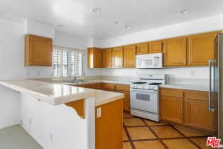 Condominium, 7909 Hannum ave, Culver City, CA 90230 - 12