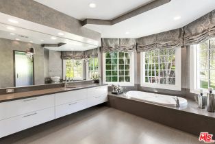 Single Family Residence, 14132 Beresford rd, Beverly Hills, CA 90210 - 13